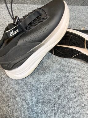 Clove women’s nursing shoes